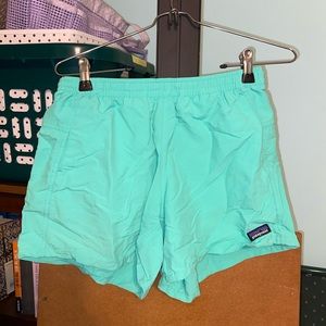 NWOT Mint 5” Patagonia baggie shorts